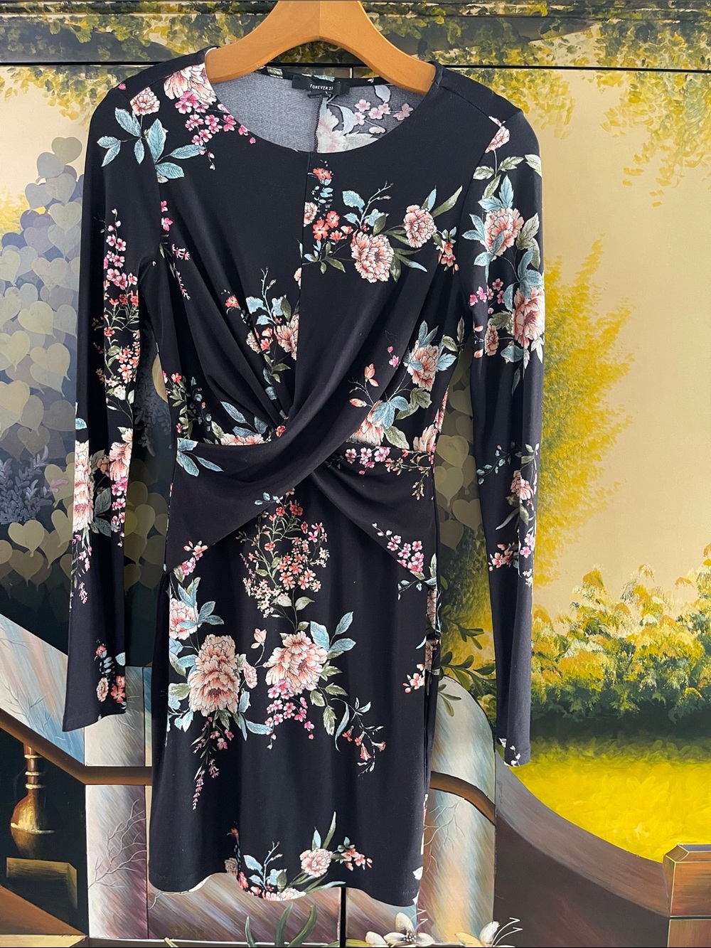 Forever 21 Black Floral Twist-Front Long Sleeve Dress